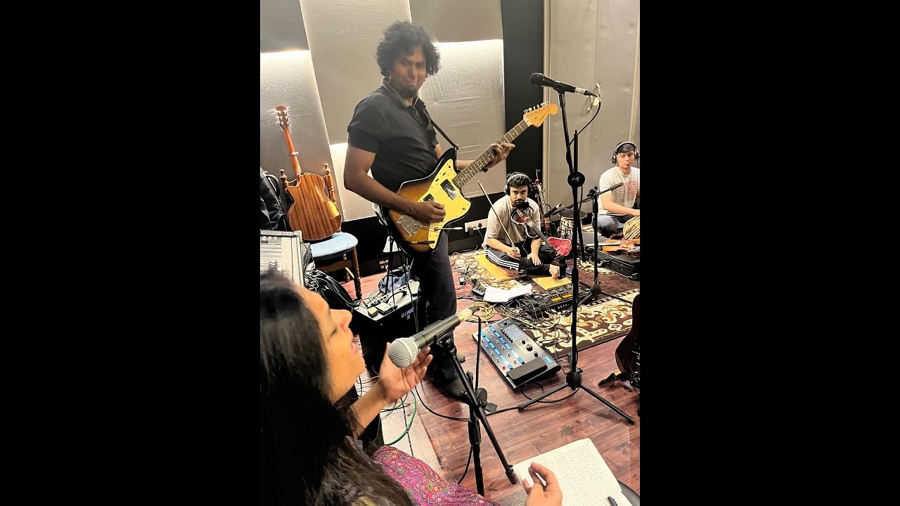 <div class="paragraphs"><p>Bruce Lee Mani (with guitar) and M D Pallavi (sitting) at a practice session for&nbsp;the final event ‘Kayaka’.</p></div>