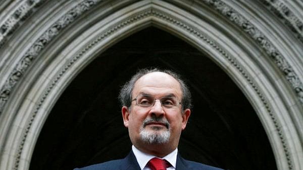 <div class="paragraphs"><p>Author Salman Rushdie</p></div>