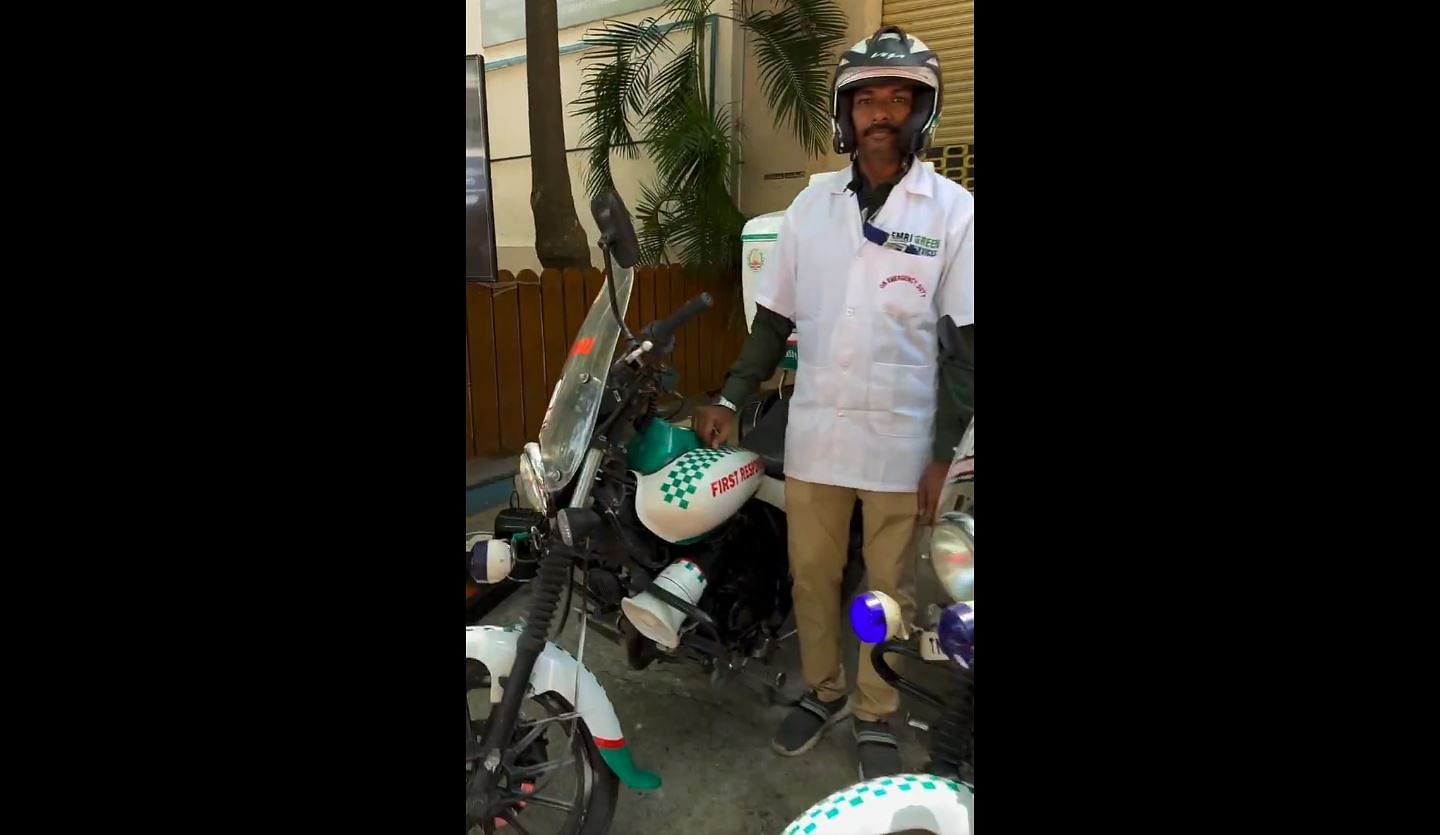 <div class="paragraphs"><p>Screengrab from a video showing a first responder with his 'bike ambulance' in Tamil Nadu.</p></div>