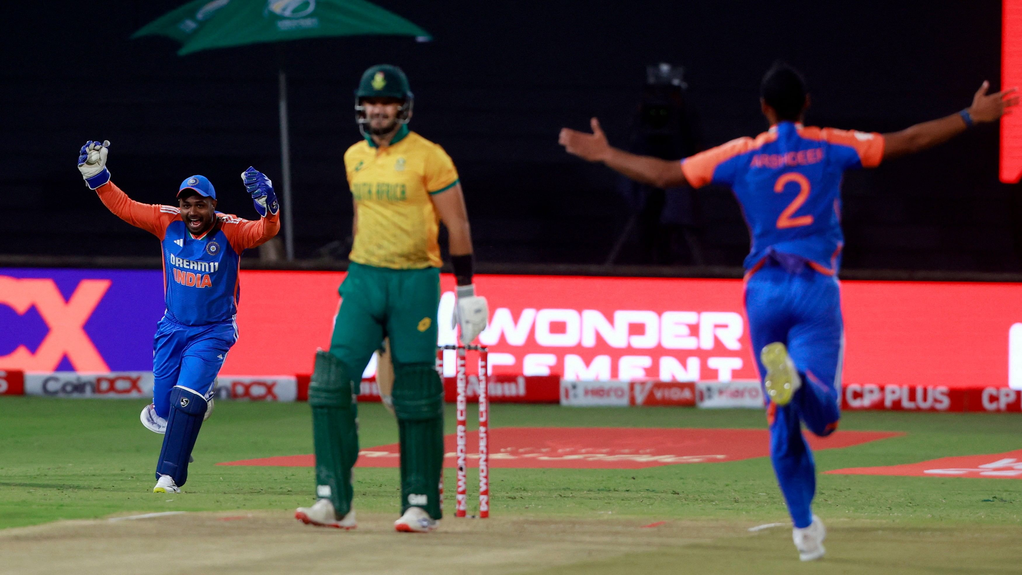 <div class="paragraphs"><p>India's Sanju Samson celebrates the wicket of South Africa's Aiden Markram</p></div>