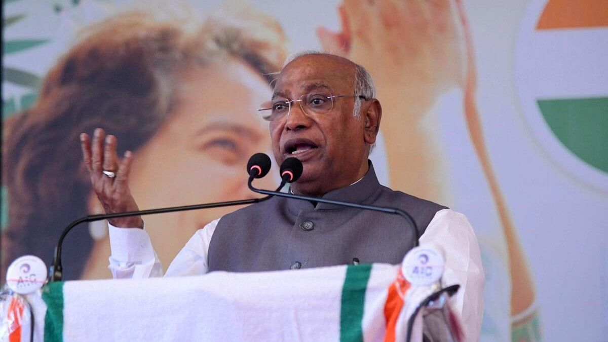 <div class="paragraphs"><p>Mallikarjun Kharge</p></div>