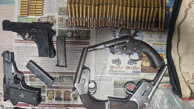 <div class="paragraphs"><p>The firearms and&nbsp;live cartridges seized by Kolkata Police.</p></div>