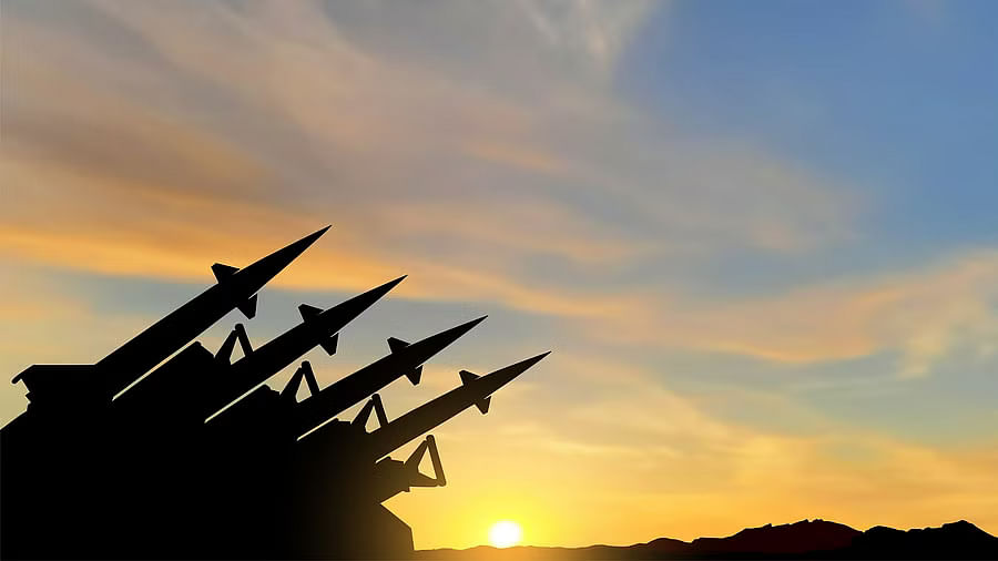 <div class="paragraphs"><p>Image showing a silhouette of missiles.</p></div>