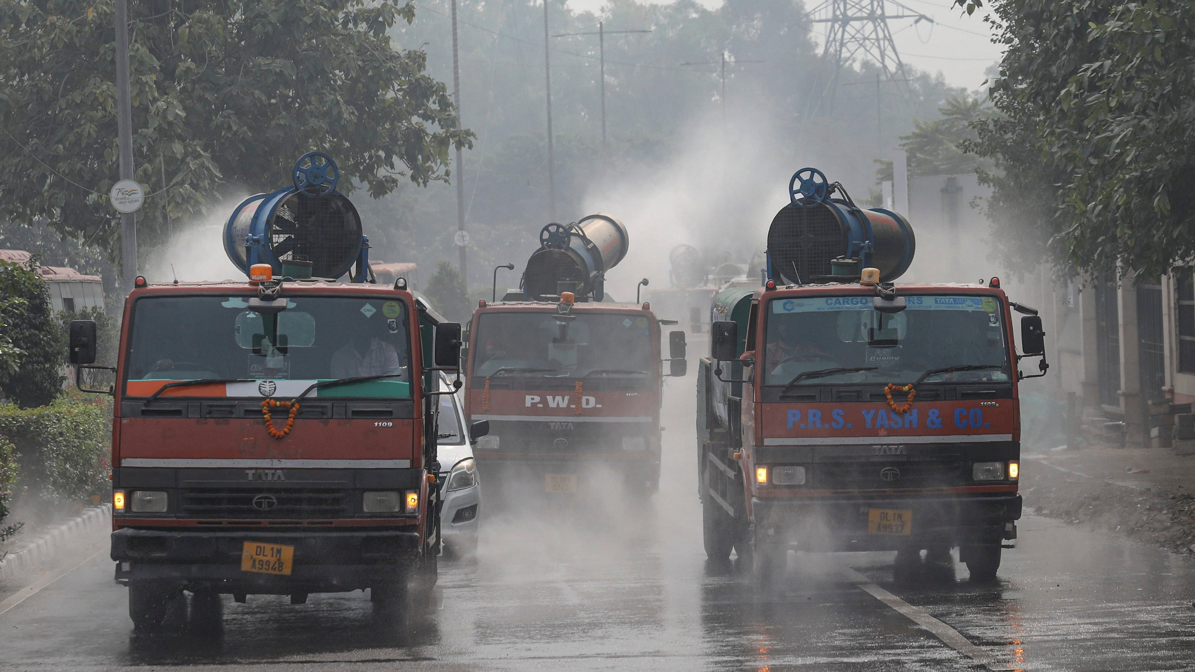 <div class="paragraphs"><p>Mobile anti-smog guns spray water to curb air pollution after their flag-off by Delhi Environment Minister Gopal Rai, at Delhi Secretariat, in New Delhi, Tuesday, Nov. 14, 2023. </p></div>