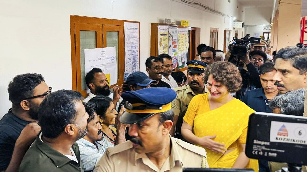 <div class="paragraphs"><p>Congress candidate Priyanka Gandhi Vadra arrives to meet voters at a polling booth during Wayanad Lok Sabha bypoll, Kerala.</p></div>