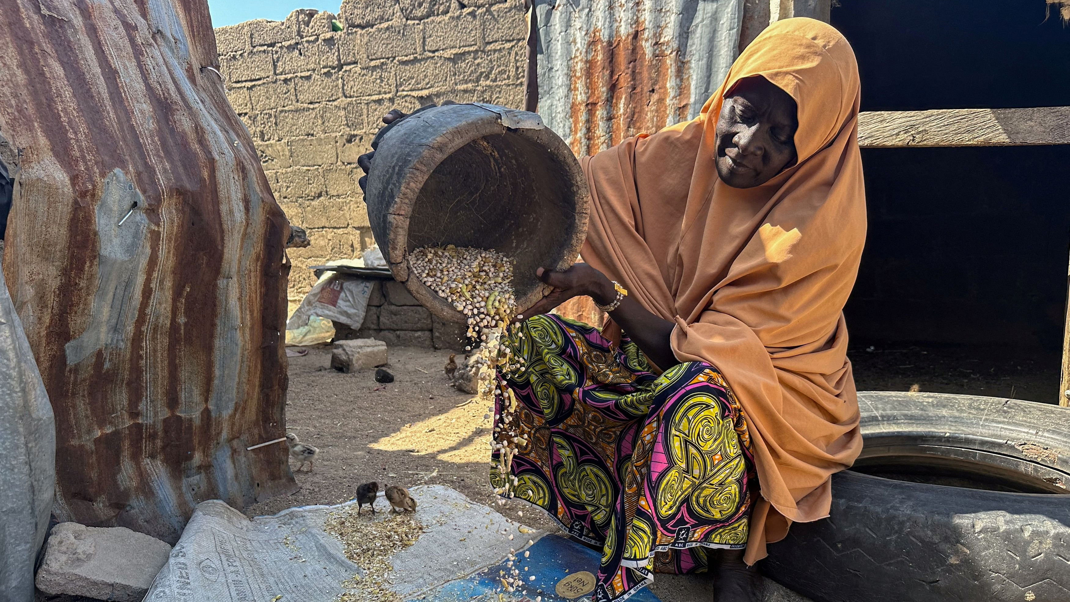 <div class="paragraphs"><p>File Photo of Nigerian woman displaced by floods. </p></div>