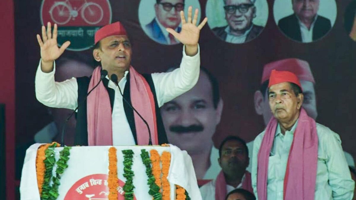 <div class="paragraphs"><p>Akhilesh Yadav addresses an election rally in Phulpur.&nbsp;</p></div>