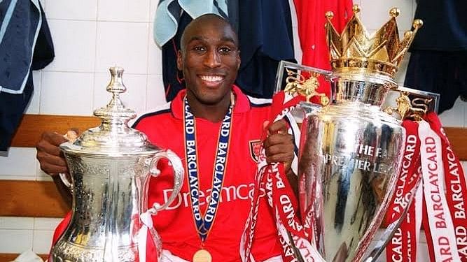 <div class="paragraphs"><p>Sol Campbell.</p></div>