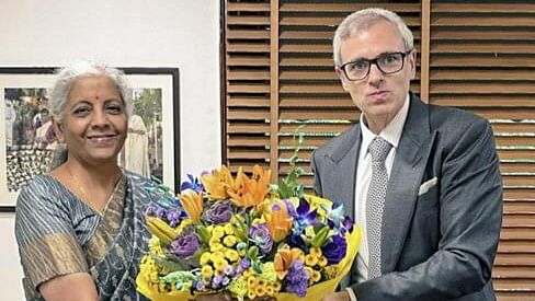 <div class="paragraphs"><p>Union Finance Minister Nirmala Sitharaman with Jammu and Kashmir Chief Minister Omar Abdullah during a meeting.</p></div>