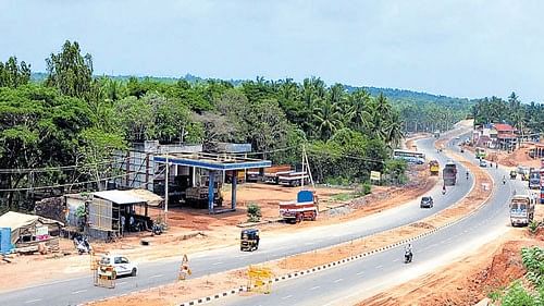 <div class="paragraphs"><p>National highway near Thokkottu, Mangaluru</p></div>