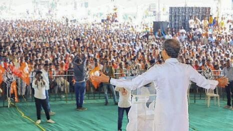 <div class="paragraphs"><p>Shiv Sena (UBT) chief Uddhav Thackeray addresses a public meeting ahead of the Maharashtra Assembly elections.</p></div>