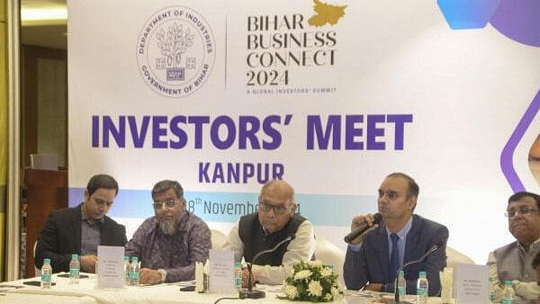 <div class="paragraphs"><p>Director of Industries Department, Bihar, Alok Ranjan Ghosh with other dignitaries during an Investers' Meet ahead of Bihar Business Connect 2024, in Kanpur, Uttar Pradesh, Monday.&nbsp;</p></div>