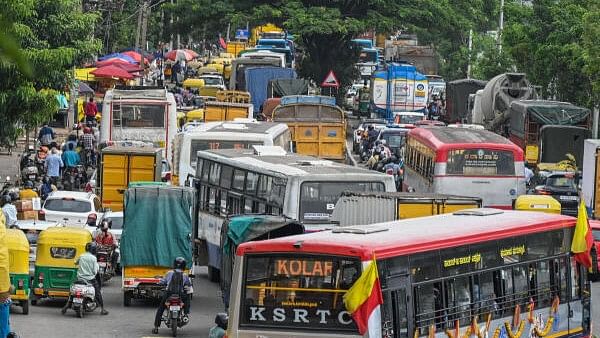 <div class="paragraphs"><p>heavy traffic seen at Old Madras Road near ITI, K R Puram in Bengaluru.</p></div>