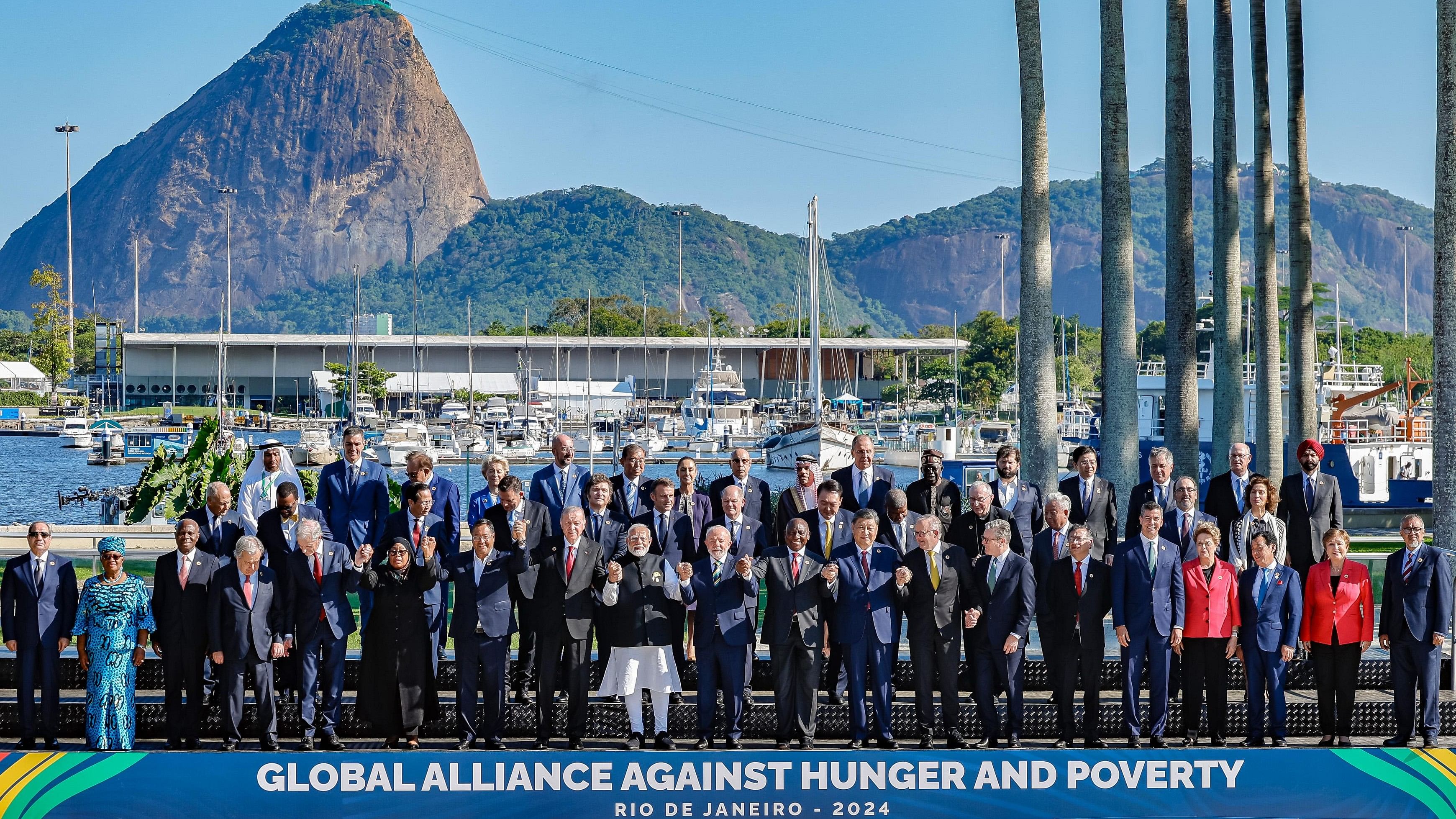 <div class="paragraphs"><p>The photo of world leaders at the G-20 summit.</p></div>