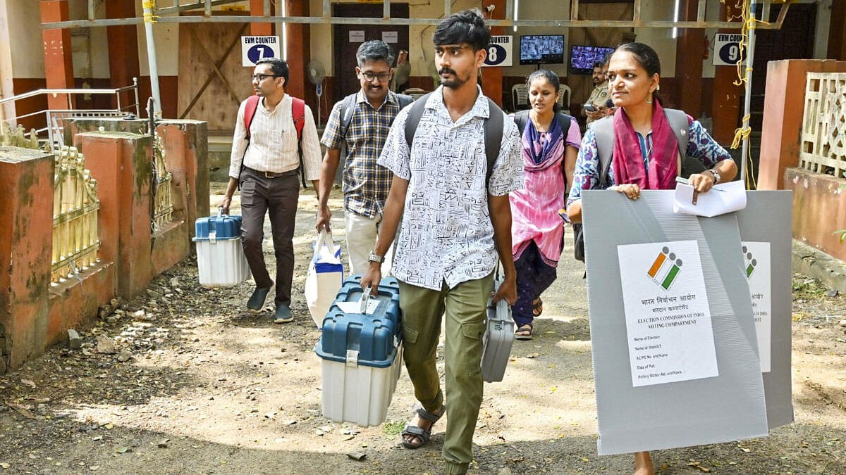 <div class="paragraphs"><p>Polling officials with EVMs and other election material leave for their respective polling stations on the eve of the Palakkad Assembly constituency by-elections, in Palakkad.&nbsp;</p></div>