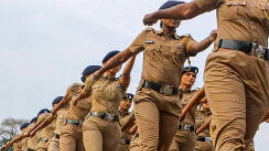 <div class="paragraphs"><p>Representative image showing women police officers</p></div>