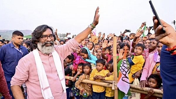 <div class="paragraphs"><p>Jharkhand Chief Minister Hemant Soren during a public meeting.</p></div>