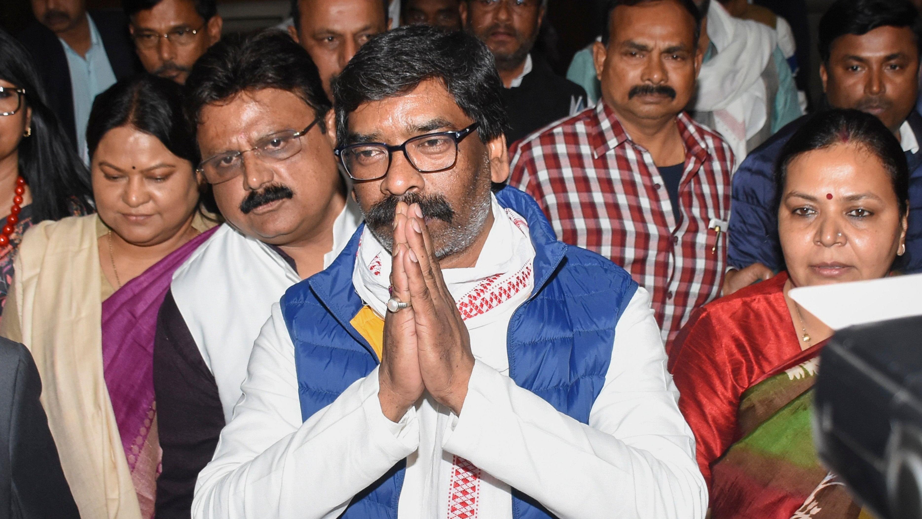 <div class="paragraphs"><p> Jharkhand chief minister and JMM leader Hemant Soren after CM Champai Soren-led government won the floor test in the state Assembly, in Ranchi.  </p></div>