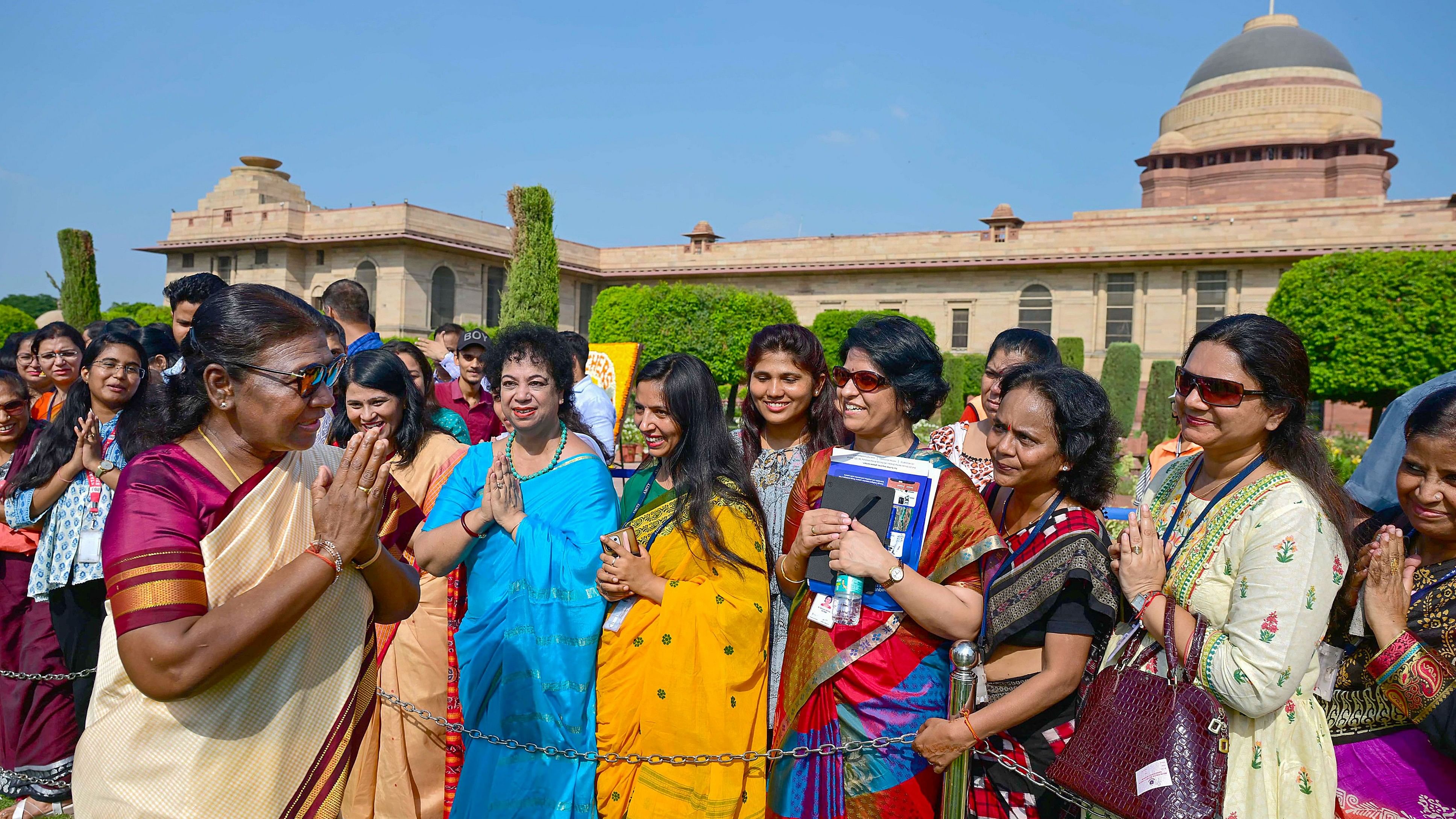 <div class="paragraphs"><p>New Delhi: President Droupadi Murmu interacts with the teachers visiting 'Amrit Udyan' from various states on Teachers' Day, at Rashtrapati Bhavan, in New Delhi.</p></div>