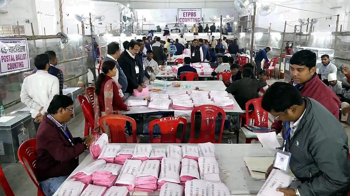 <div class="paragraphs"><p>Jharkhand Assembly polls-Counting of votes</p></div>