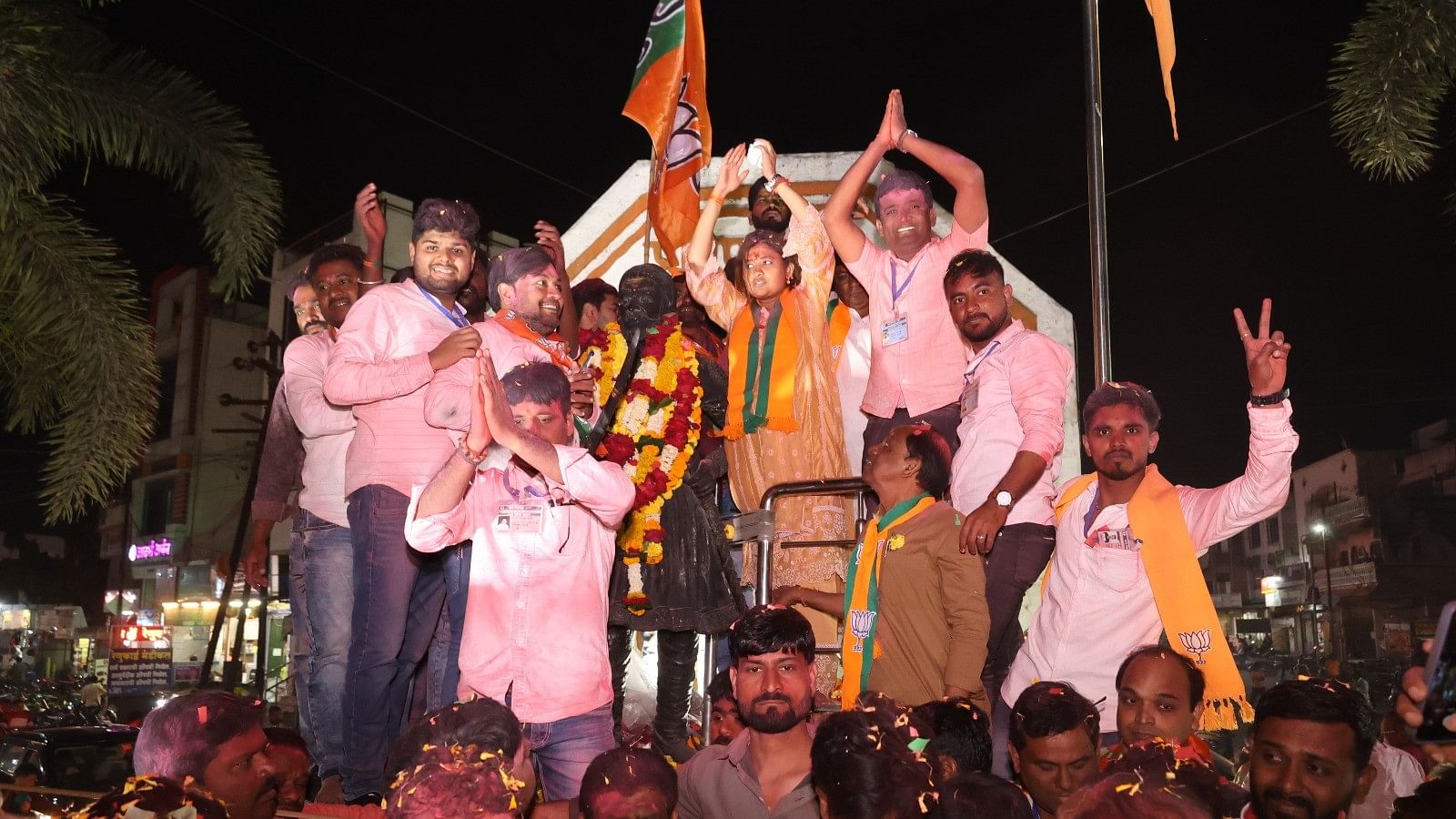 <div class="paragraphs"><p>Shweta Mahale (centre) is one of only 21 women candidates who have won in the recently-concluded Maharashtra assembly elections.</p></div>