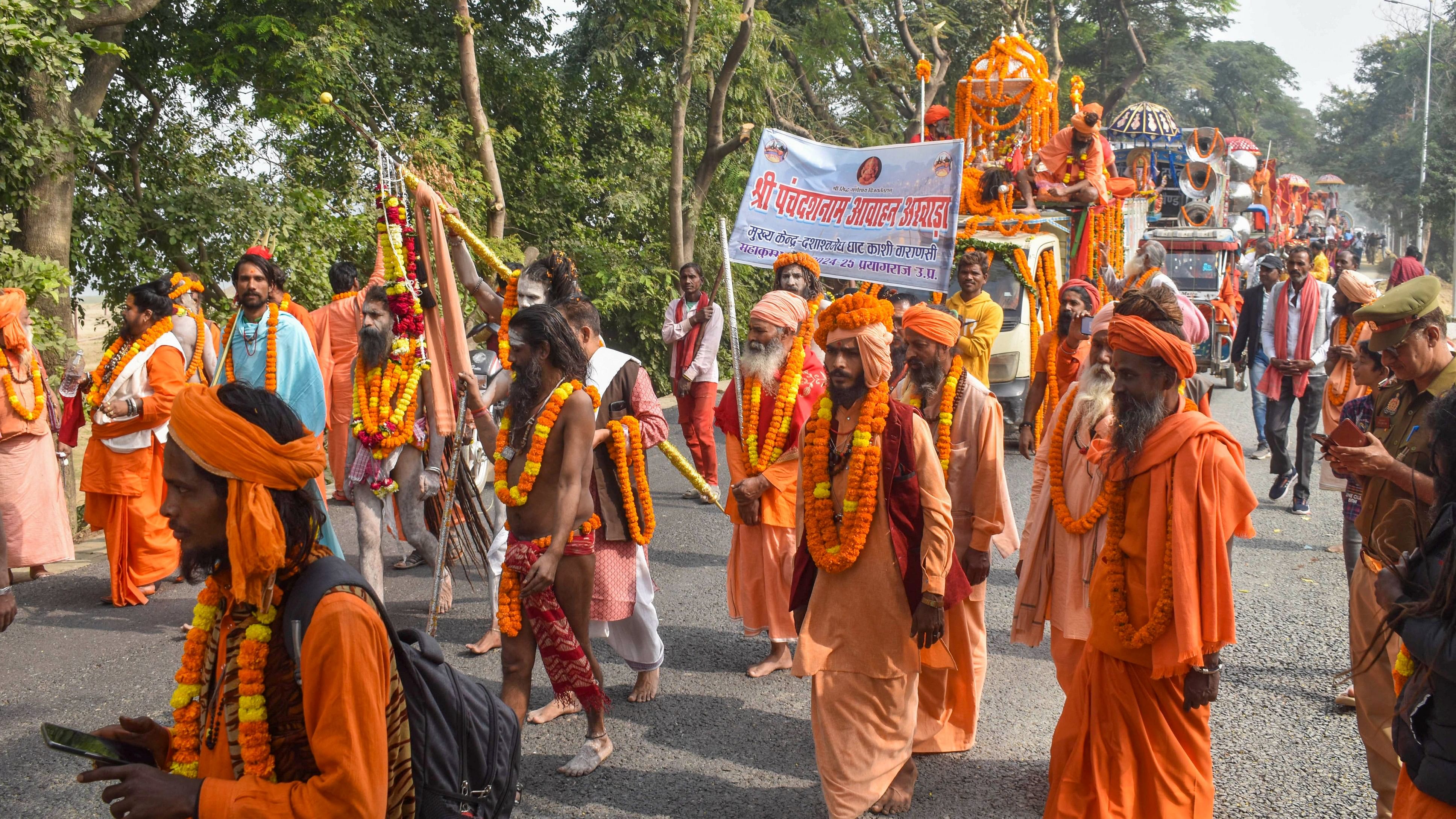 <div class="paragraphs"><p>Monks of Panch Dashnam Avahan Akhara during 'Nagar Pravesh' procession, ahead of Kumbh Mela 2025, in Prayagraj, Wednesday, Nov. 20, 2024.</p></div>