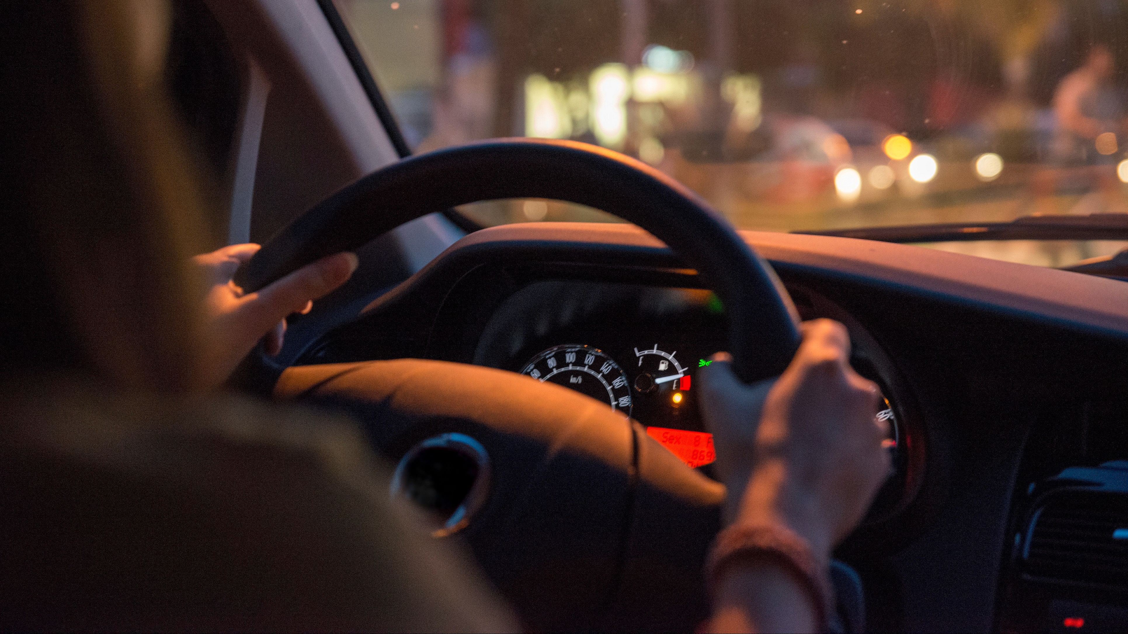 <div class="paragraphs"><p>Representative image of a woman driving</p></div>