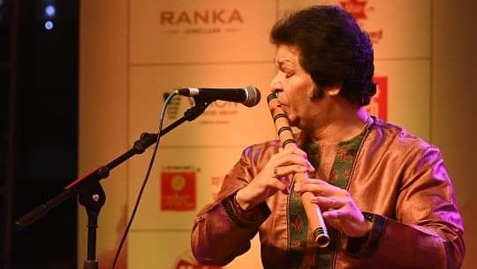 <div class="paragraphs"><p>Flautist Rakesh Chaurasia</p></div>