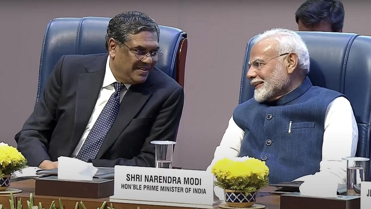 <div class="paragraphs"><p>Prime Minister Narendra Modi with Chief Justice of India Sanjiv Khanna during Constitution Day celebrations at the Supreme Court, in New Delhi, Tuesday, Nov. 26, 2024.</p></div>