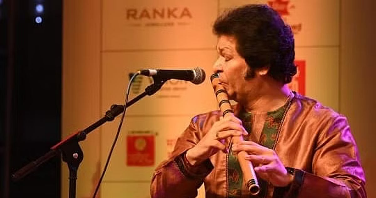 We say tabla starts with 'A' for Alla Rakha and ends at 'Z' for Zakir ...