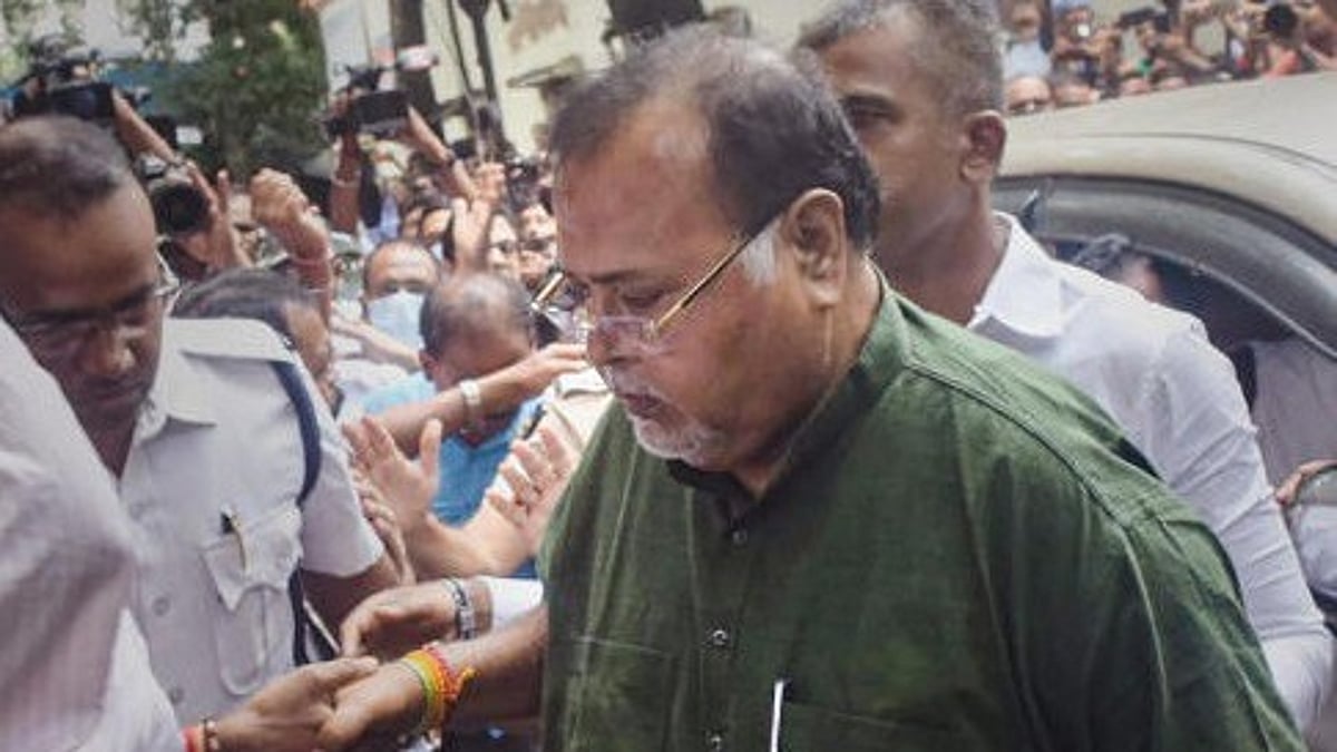 Calcutta HC rejects bail prayers of former West Bengal education minister Partha Chatterjee, four others
