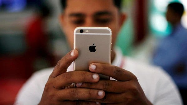 Centre plans about Rs 25,000 crore aid, tariff cuts for electronics makers like Apple