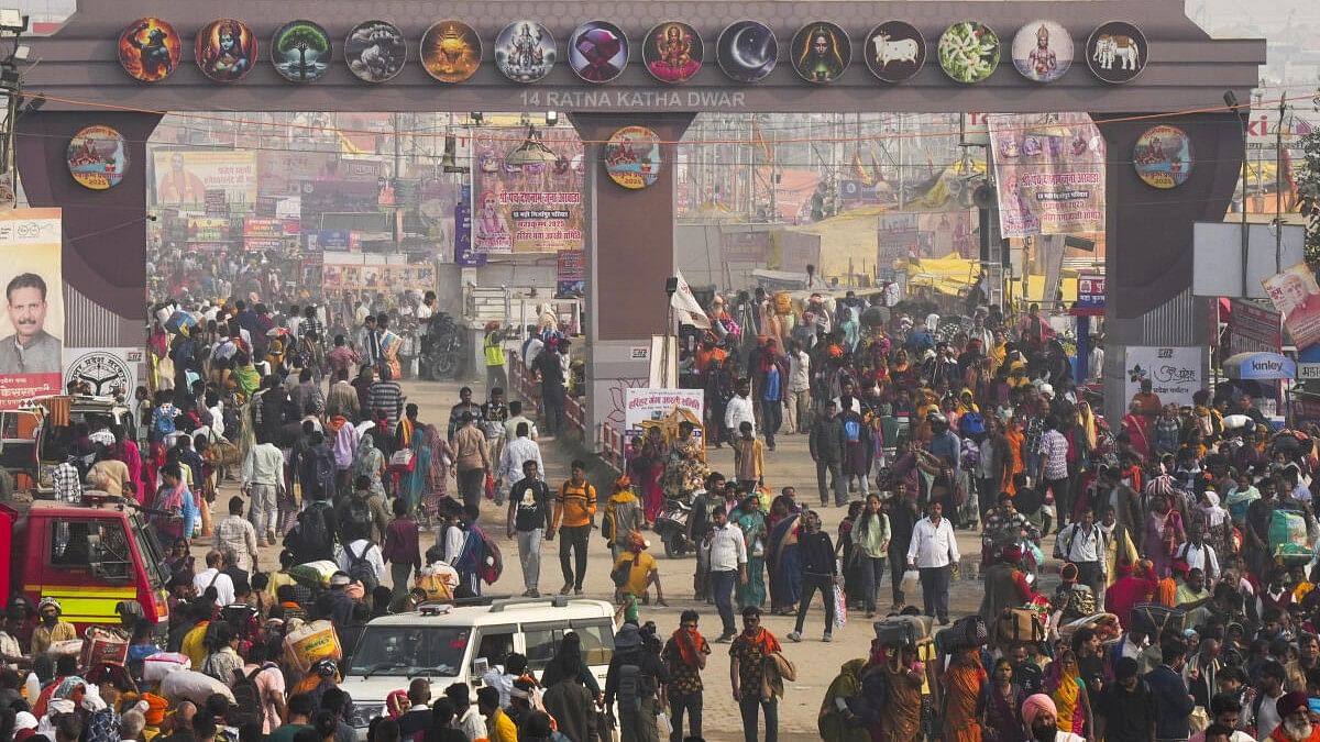 Cometh The Maha Kumbh, Cometh The Prayagrajis: Locals Provide Meals, Shelter To Pilgrims