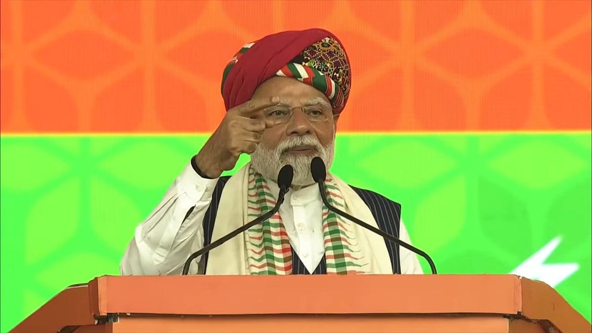 India Politics Highlights | 'Zindagi jiyo, roti khao, warna meri goli toh hai hi,' PM Modi warns Pak in Bhuj rally