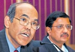 BANKERS GUARANTEE: RBI Governor D Subbarao (left) with RBI Regional Director B Srinivas briefing reporters in Bangalore on Thursday. KPN