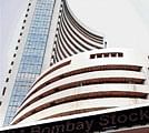 Pranab's comments dampen markets, Sensex dips 324 pts