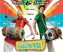 Shahid Kapoor and Rani Mukherjee in 'Dil Bole Hadippa'
