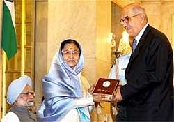President Pratibha Patil presents Indira Gandhi Prize to IAEA Director General  Mohammad El-Baradei at the Presidential Palace, New Delhi. AP