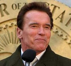 Schwarzenegger to quit politics next year