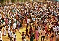 TULUVAS: Thousands of people arrived at Ujire on the concluding day of Tulu convention on Sunday.  DH Photo