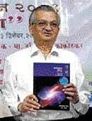 Former Atomic Energy Commission Chairman Anil Kakodkar releases book Ved Vishwacha in Thane on Sunday. PTI
