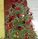 Metrolife offers some tips on how to make your Christmas tree unusual