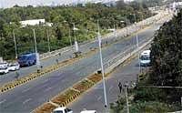 Smooth Ride: Sumanahally flyover and six lane outer ring road connecting Magadi Road and Mysore Road was inaugurated on Thursday. DH Photo