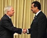 Pakistan Premier Yousuf Raza Gilani (R) greets US Defence Secretary Robert Gates at The Prime Minister House in Islamabad on Thursday. AFP