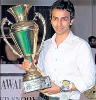 Another one! Pankaj Advani after winning the National 6-red snooker title. DH photo