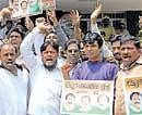 Congressmen protest outside the KPCC office in Bangalore on Monday. DH Photo