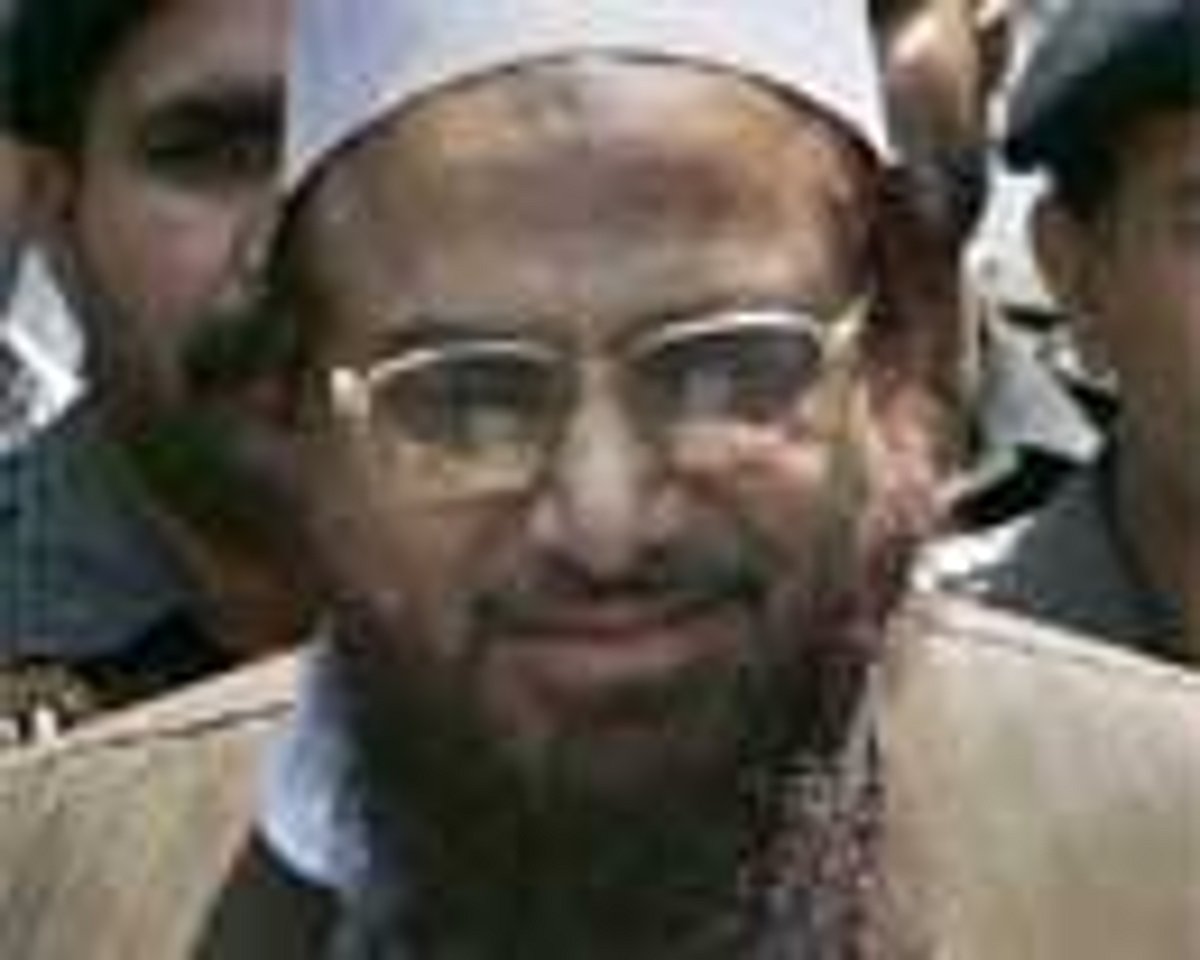Hafiz Saeed Makes Light Of Kasab s Statements hafiz-saeed-makes-light-of-kasab-s-statements