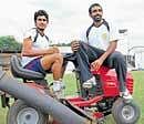 SURPRISING  Fans are disappointed as Manish Pandey and Robin Uthappa havent been chosen.  dh photo by srikanta sharma