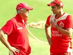 Think-tank: Royal Challengers coach Ray Jennings (left) and skipper Anil Kumble in deep discussion on the eve of their showdown against Mumbai Indians. DH photo