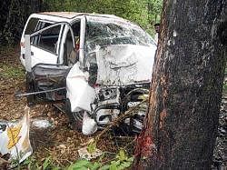 A four-wheeler rammed into a tree on NH 206 killing three people on the spot. DH Photo